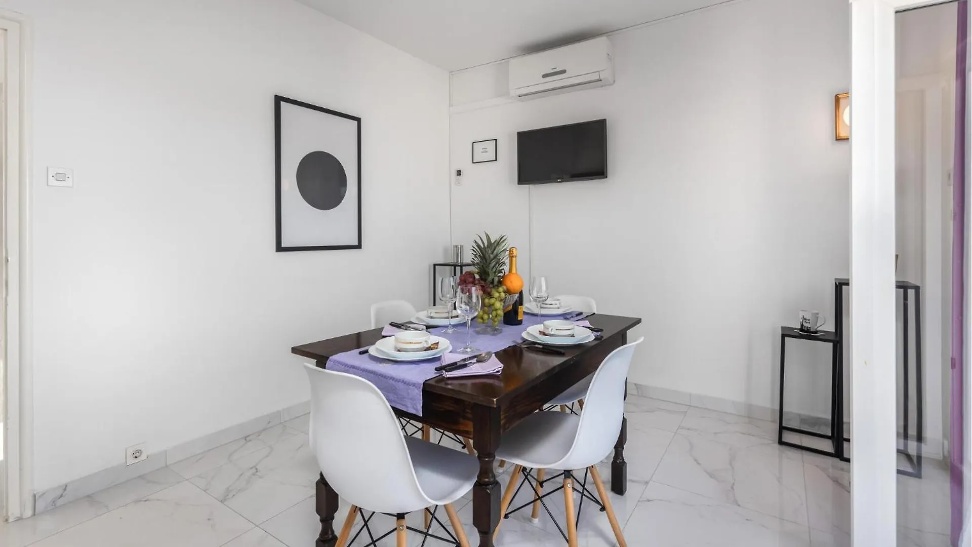 2 Bedroom Stunning Apartment In Banjol